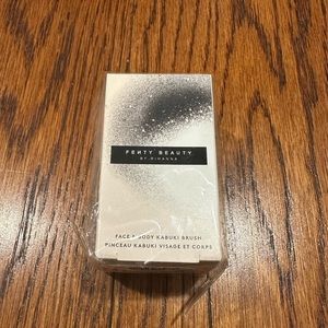 Fenty Beauty by Rhianna - Face and Body Kabuki Brush - NEW IN BOX